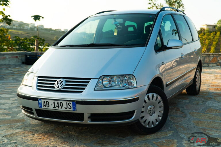 Rent a Car Volkswagen Sharan in Albania - Dominant Car